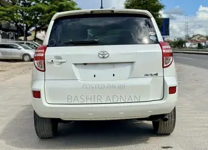 Toyota RAV4 2012 White