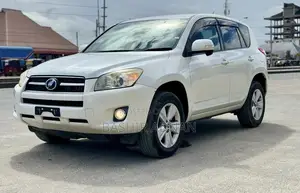 Toyota RAV4 2012 White