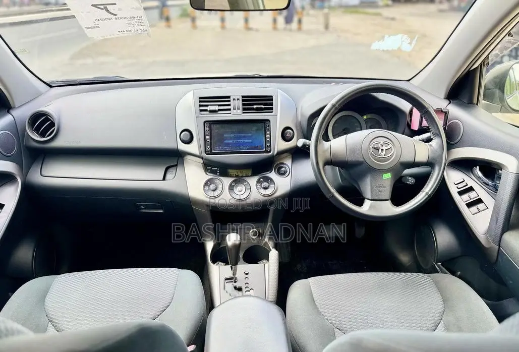Toyota RAV4 2012 White