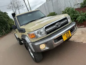 Toyota Land Cruiser 2014 Beige