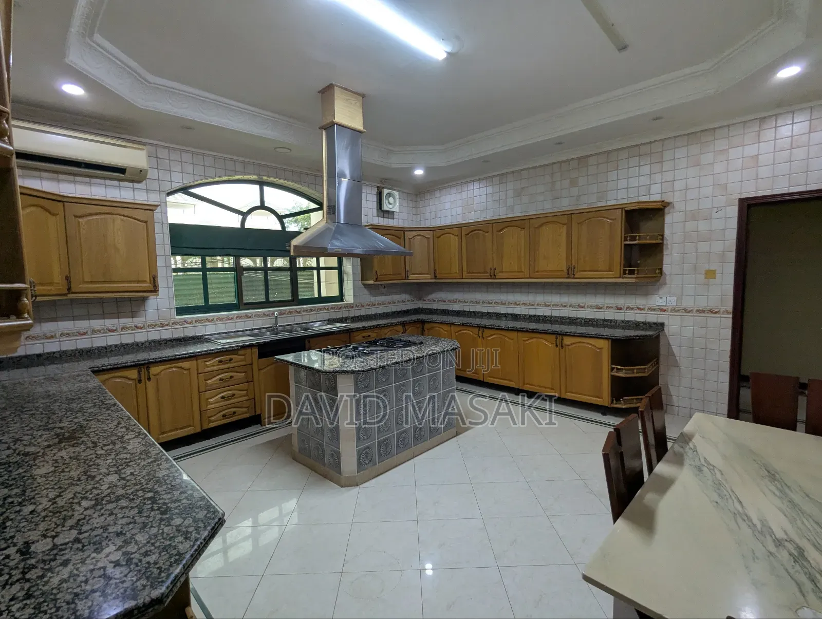 Furnished 4bdrm Villa in Villas, Oyster Bay for rent
