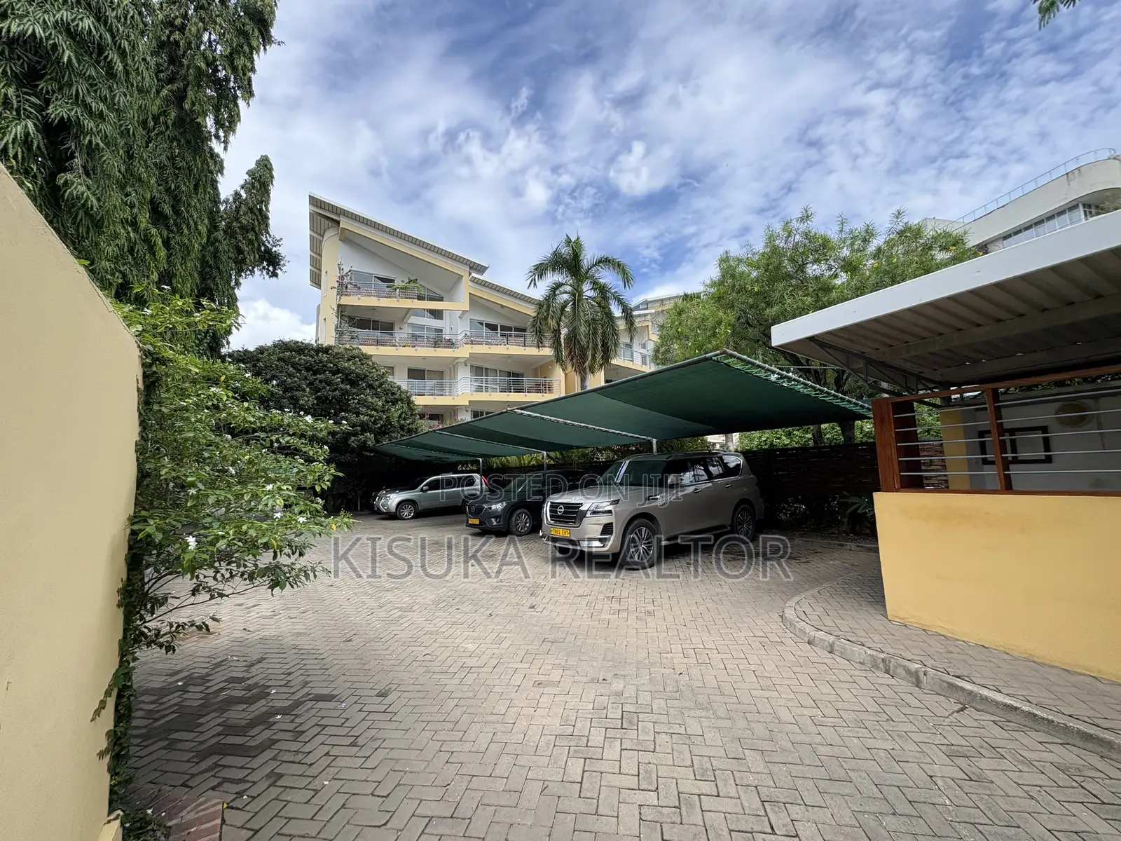 Furnished 20bdrm Mansion in Masaki, Kinondoni for sale