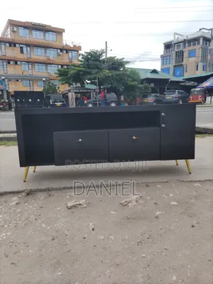 Tv Showcase Nyeusi Futi 5