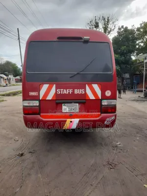 Toyota Coaster 2004 Red