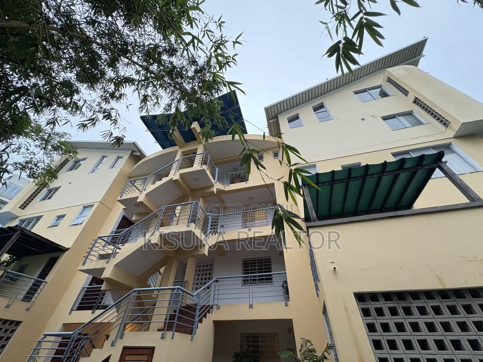 20bdrm Block of Flats in Masaki, Kinondoni for sale