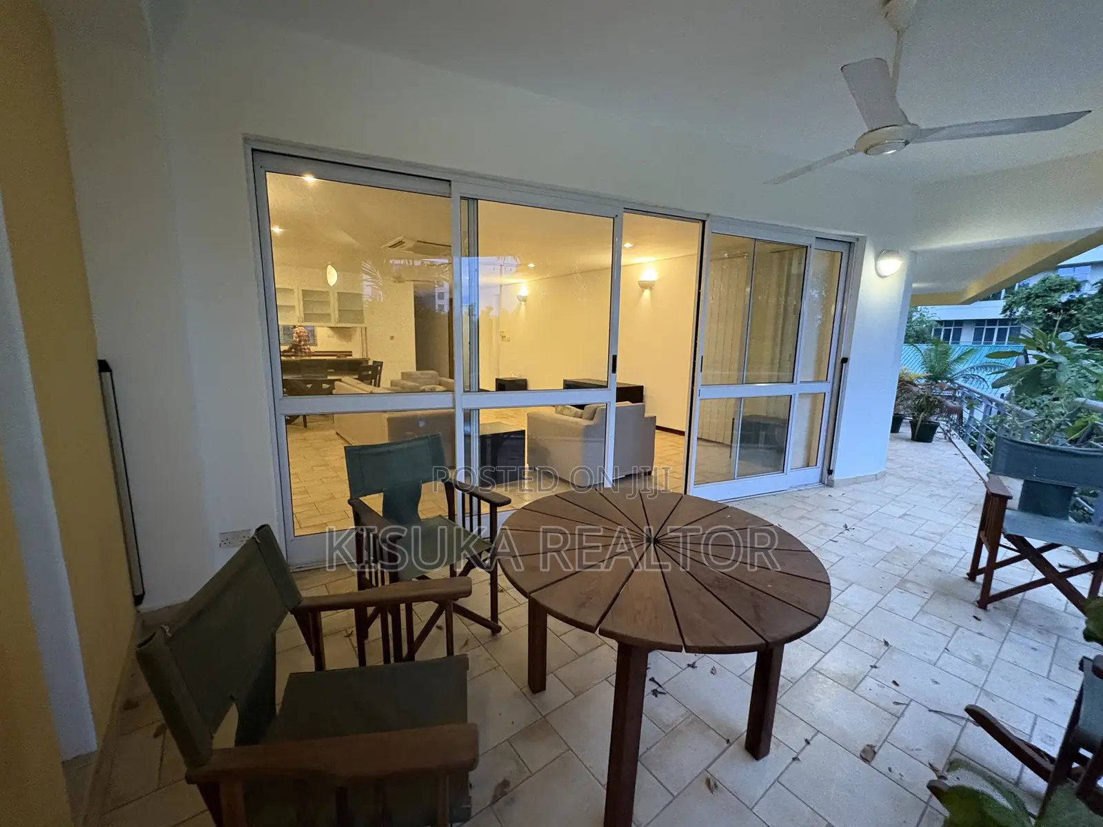 20bdrm Block of Flats in Masaki, Kinondoni for sale