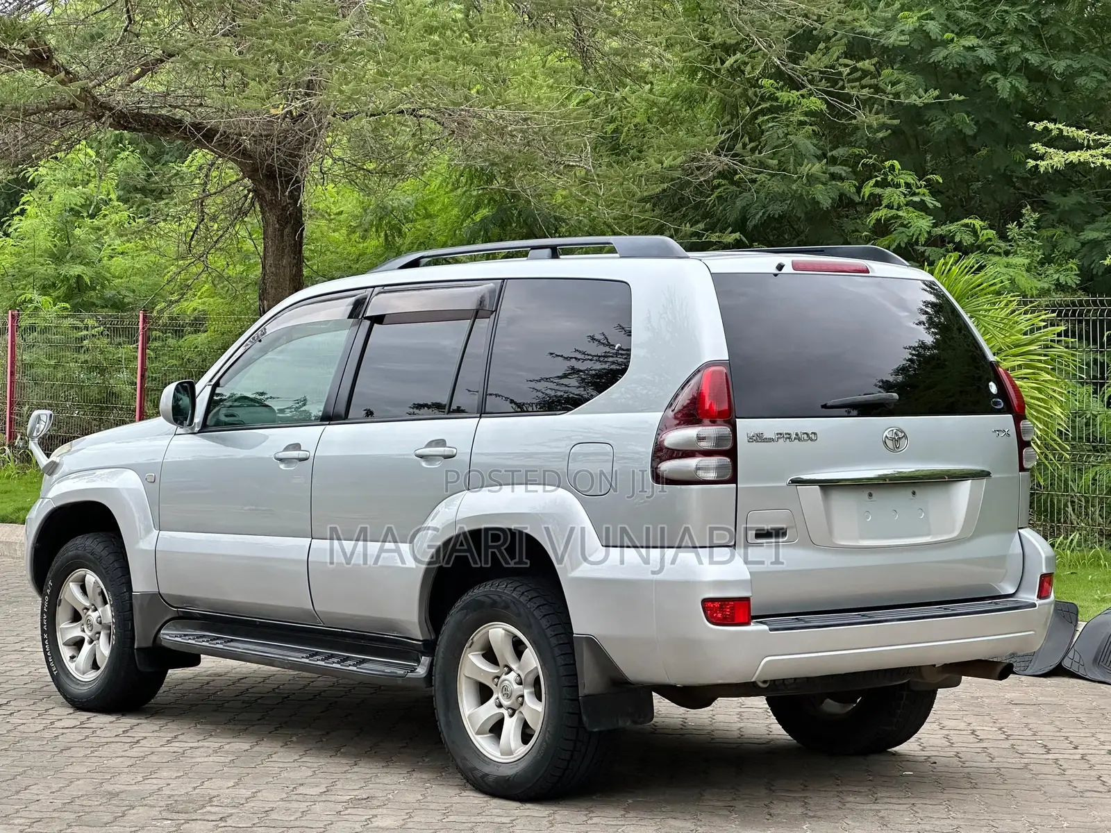 Toyota Land Cruiser Prado 2005 Silver