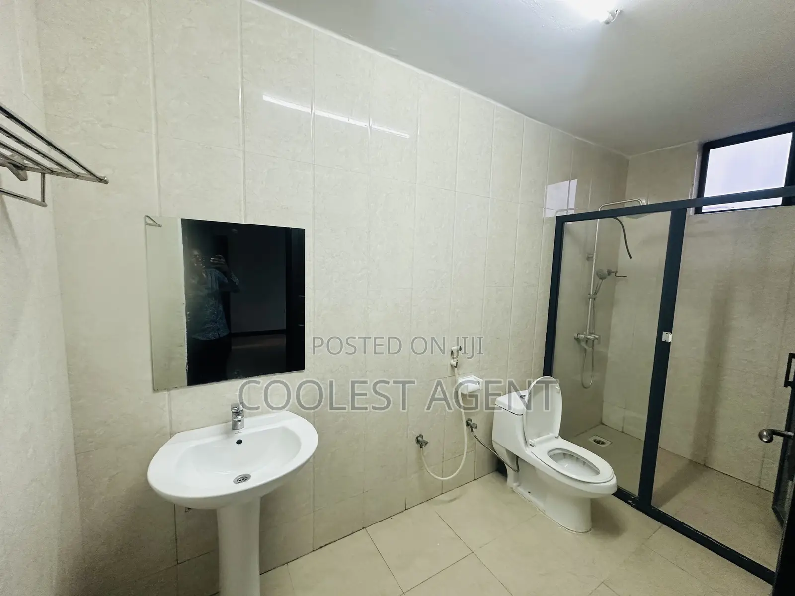 Furnished 3bdrm Apartment in Coolest Estate, Oyster Bay for rent