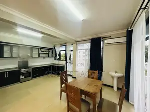 Furnished 3bdrm Apartment in Coolest Estate, Oyster Bay for rent