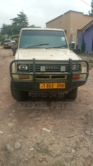 Photo - Toyota Land Cruiser Prado 1997 Brown
