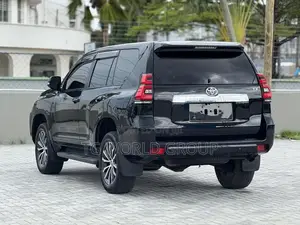 Toyota Land Cruiser Prado 2.7 2019 Black