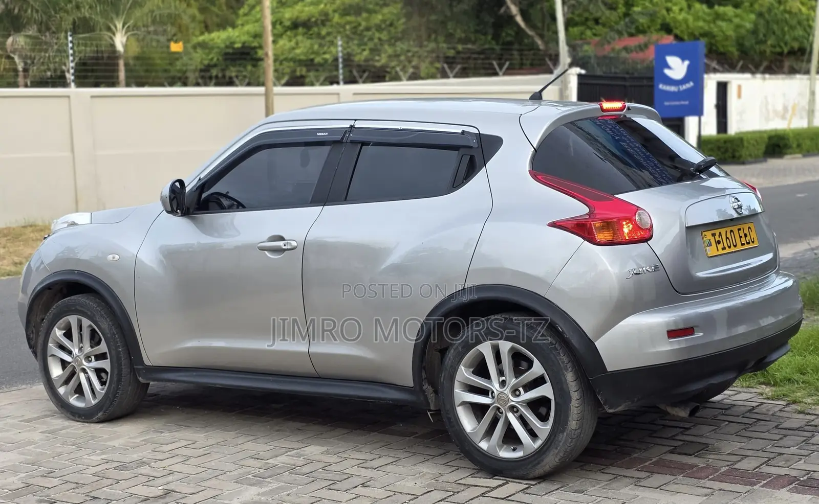 Nissan Juke 2011 Silver
