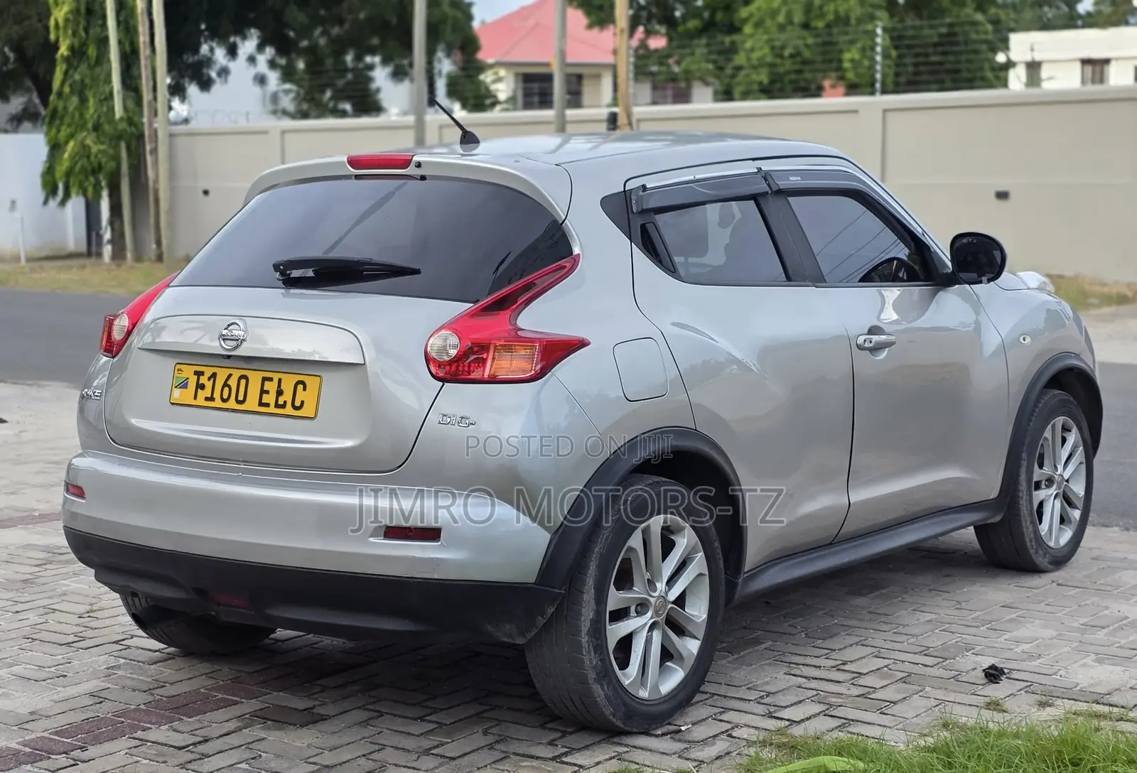 Nissan Juke 2011 Silver