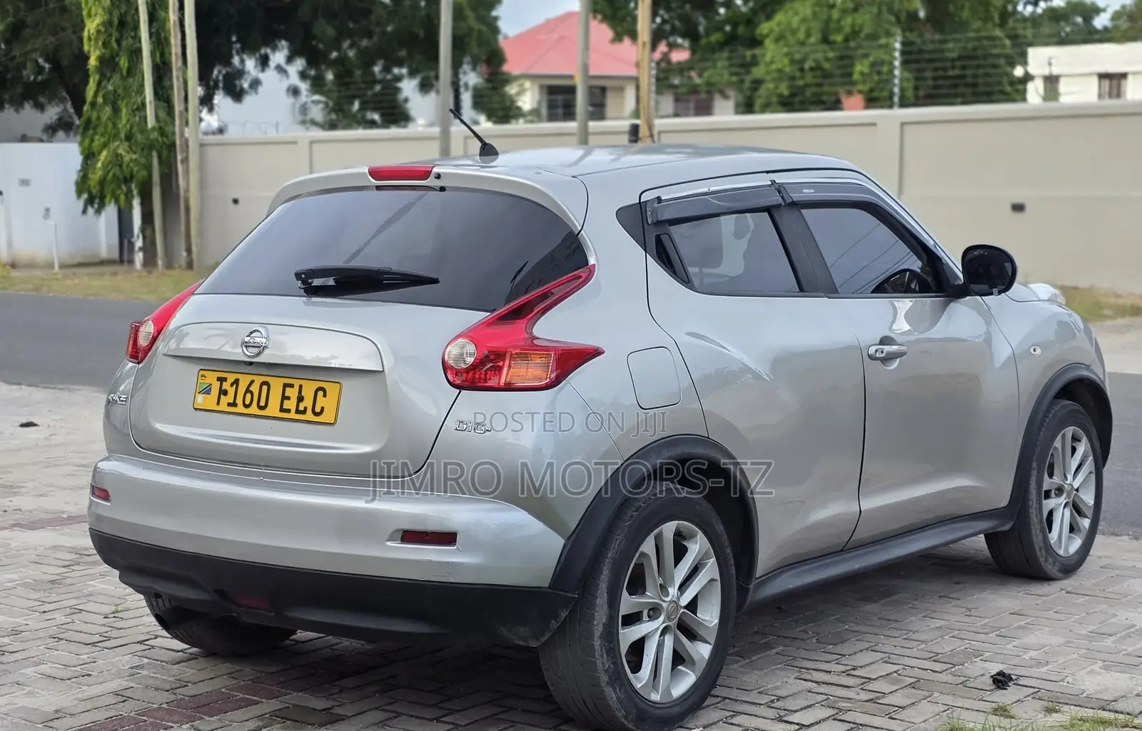 Nissan Juke 2011 Silver