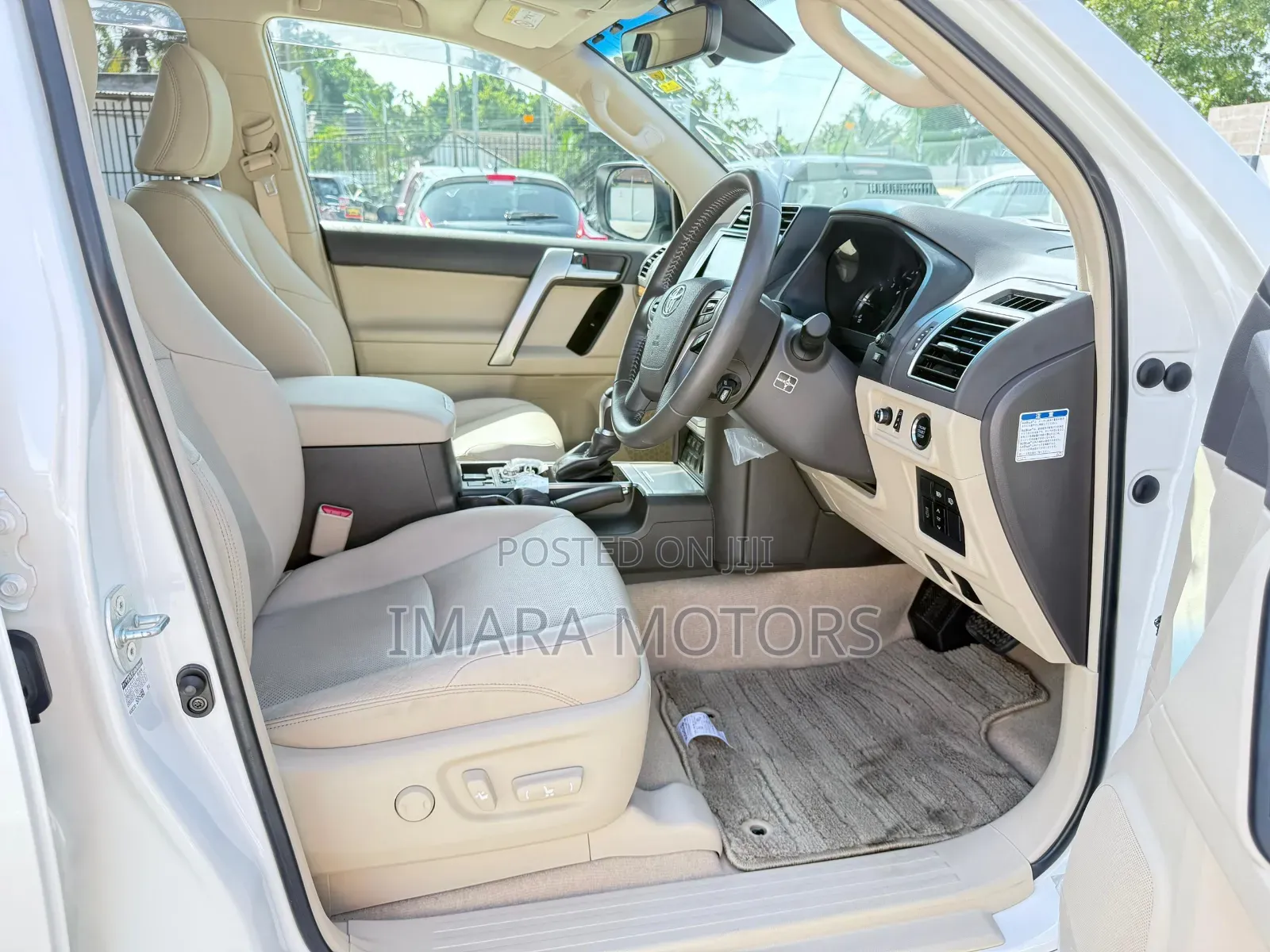 Toyota Land Cruiser Prado 2019 White
