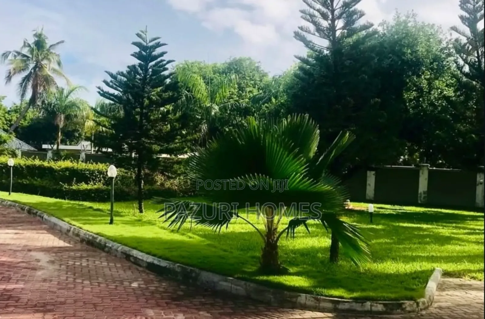 5bdrm Bungalow in Mikocheni for rent