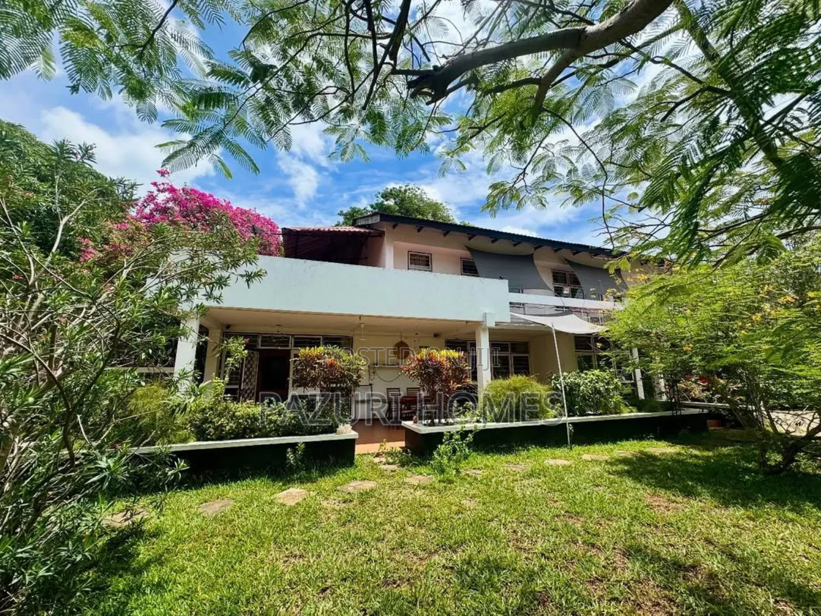 5bdrm House in Masaki Beach for rent