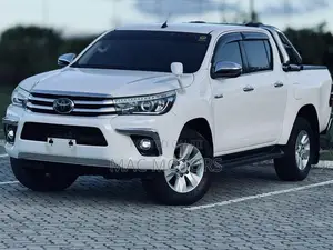 Toyota Hilux 2019 White