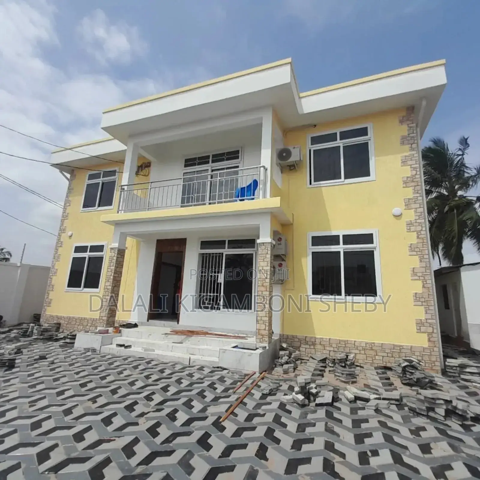 6bdrm House in Kigamboni Kisota for sale