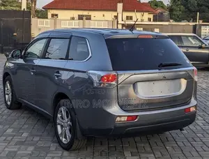 Mitsubishi Outlander 2013 Gray