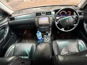 Toyota Crown Royale 2005 Black