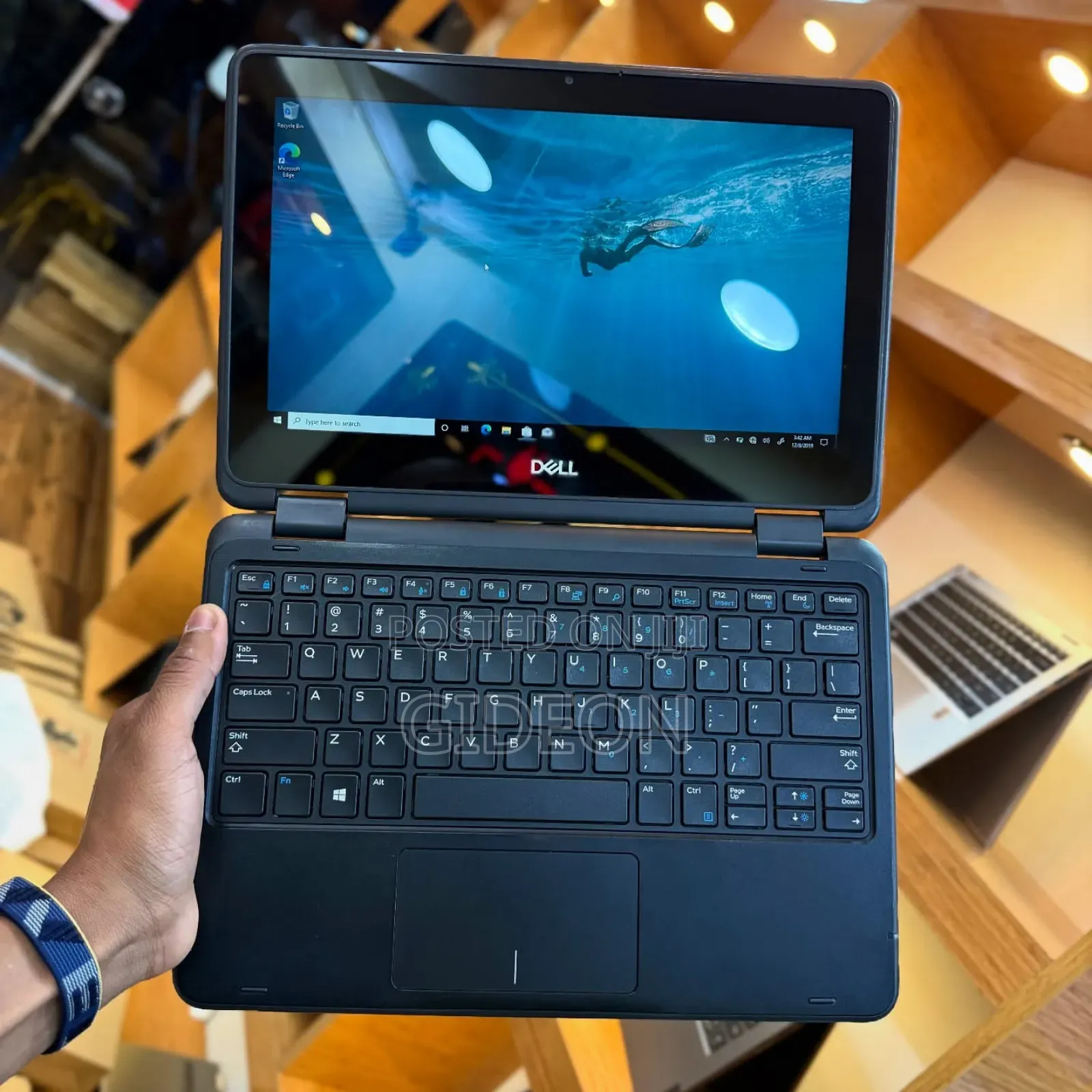 Laptop Dell Latitude 3189 4GB Intel SSD 128GB