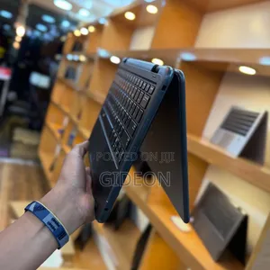 Laptop Dell Latitude 3189 4GB Intel SSD 128GB