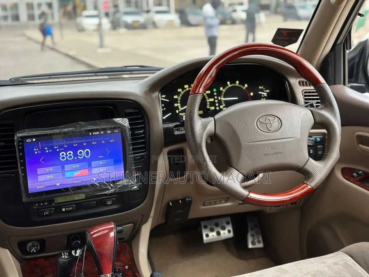 Toyota Land Cruiser 2000 Black