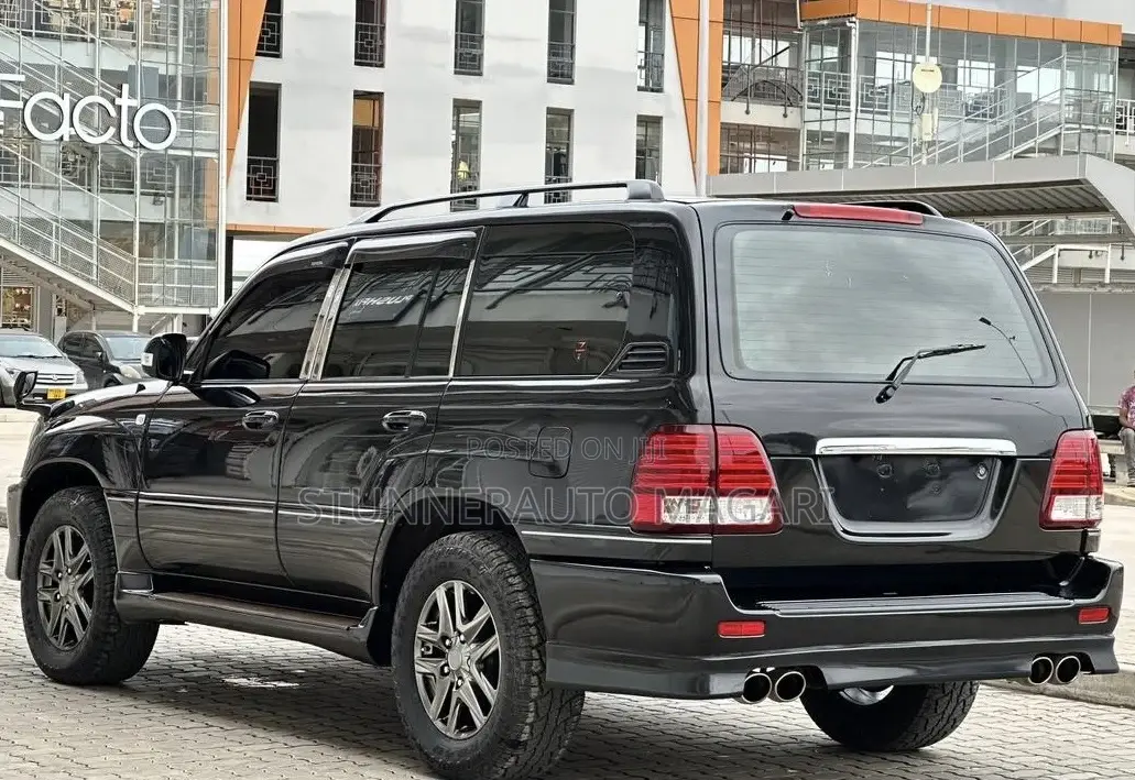 Toyota Land Cruiser 2000 Black