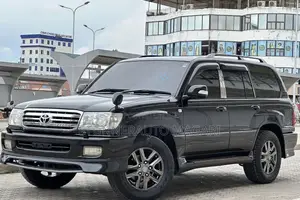 Toyota Land Cruiser 2000 Black