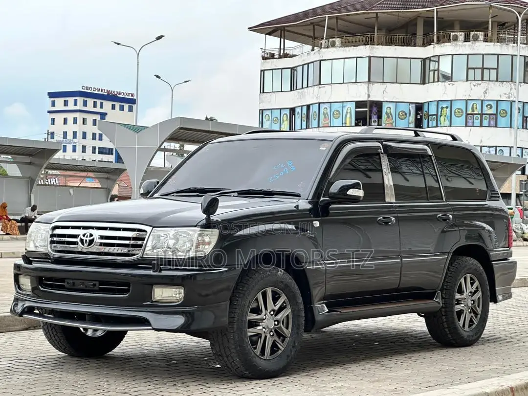 Toyota Land Cruiser 2000 Black