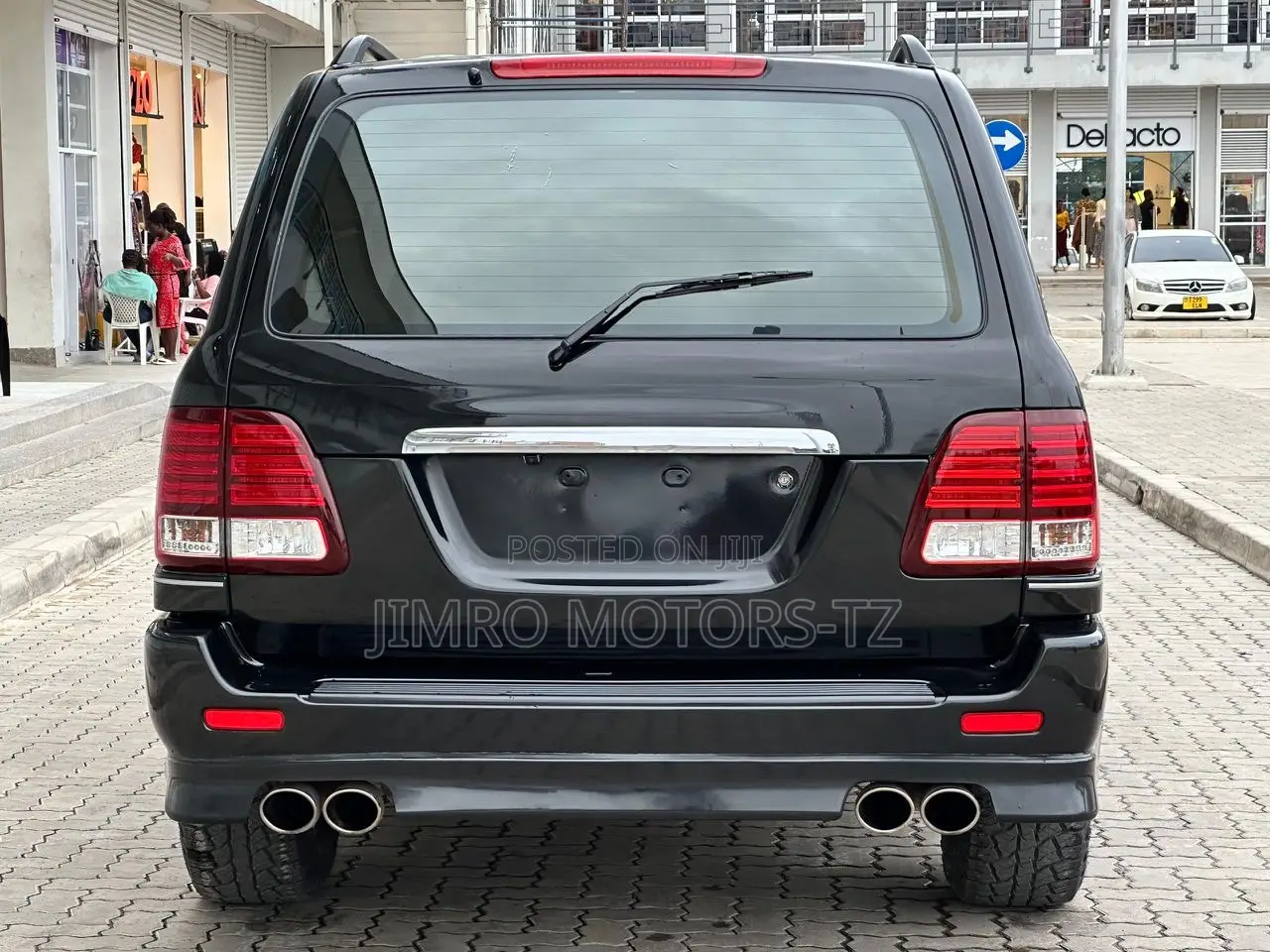 Toyota Land Cruiser 2000 Black