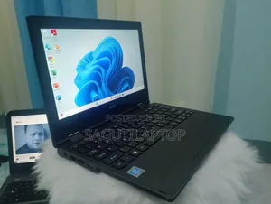 Photo - Laptop Acer TravelMate B113 4GB Intel Celeron SSD 500GB