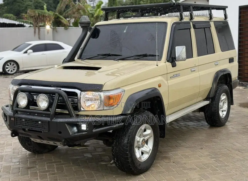 Toyota Land Cruiser 2015 Beige