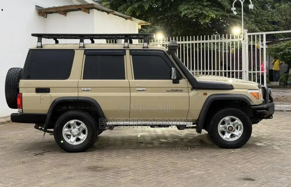 Toyota Land Cruiser 2015 Beige