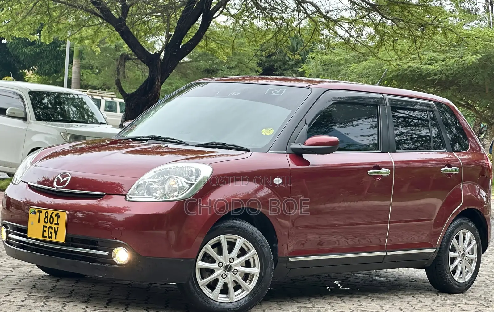 Mazda Verisa 2011 Burgundy