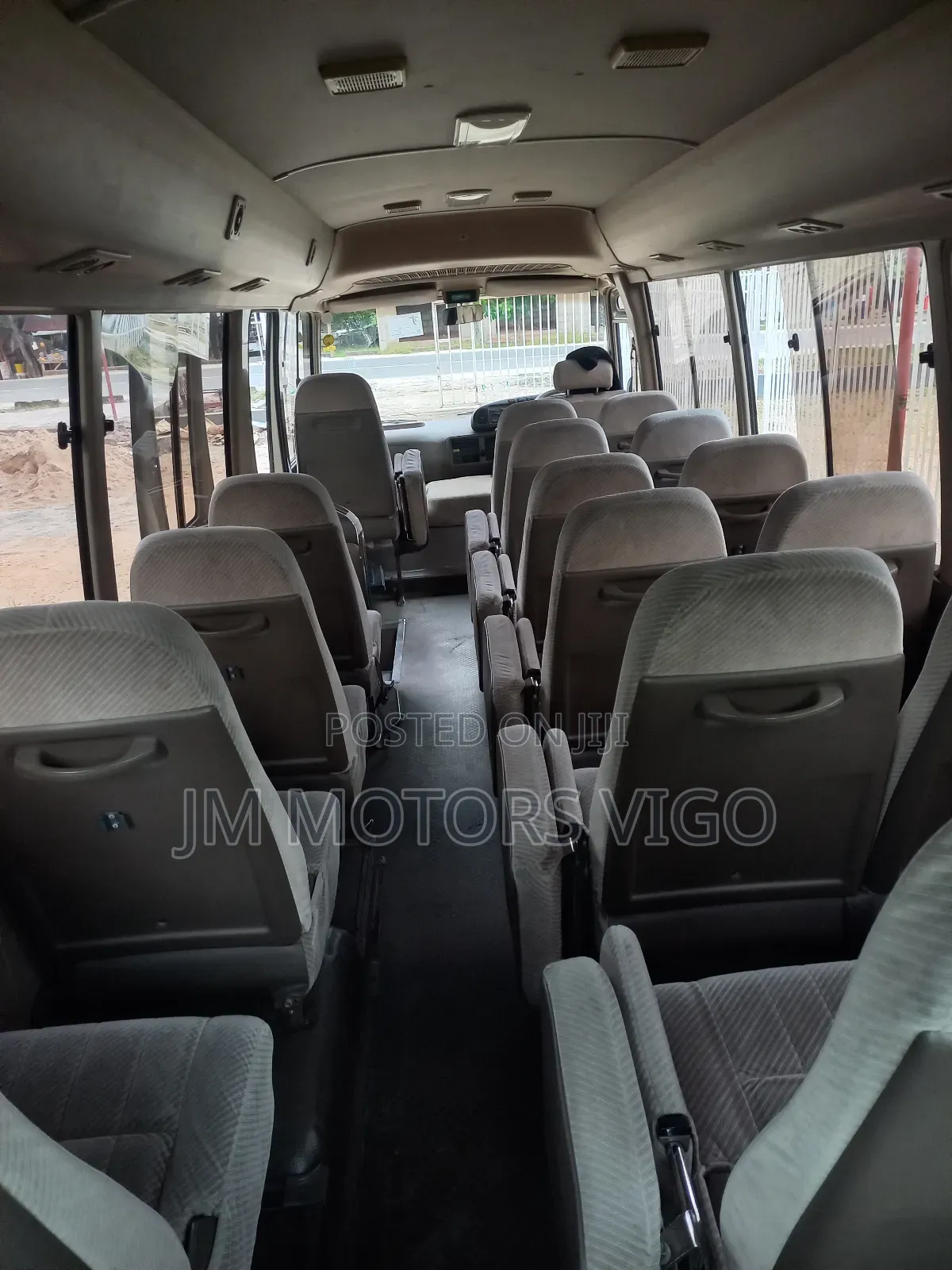 Toyota Coaster 2000 Beige