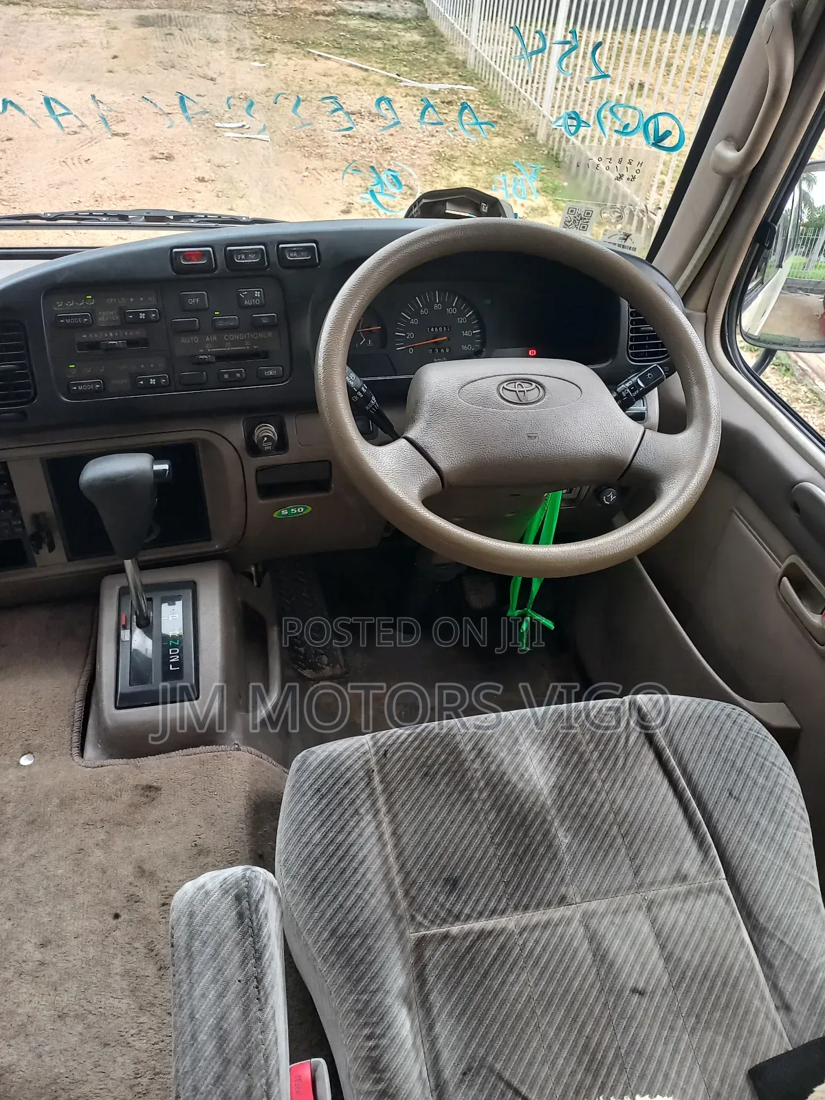 Toyota Coaster 2000 Beige