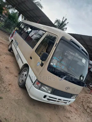Toyota Coaster 2000 Beige