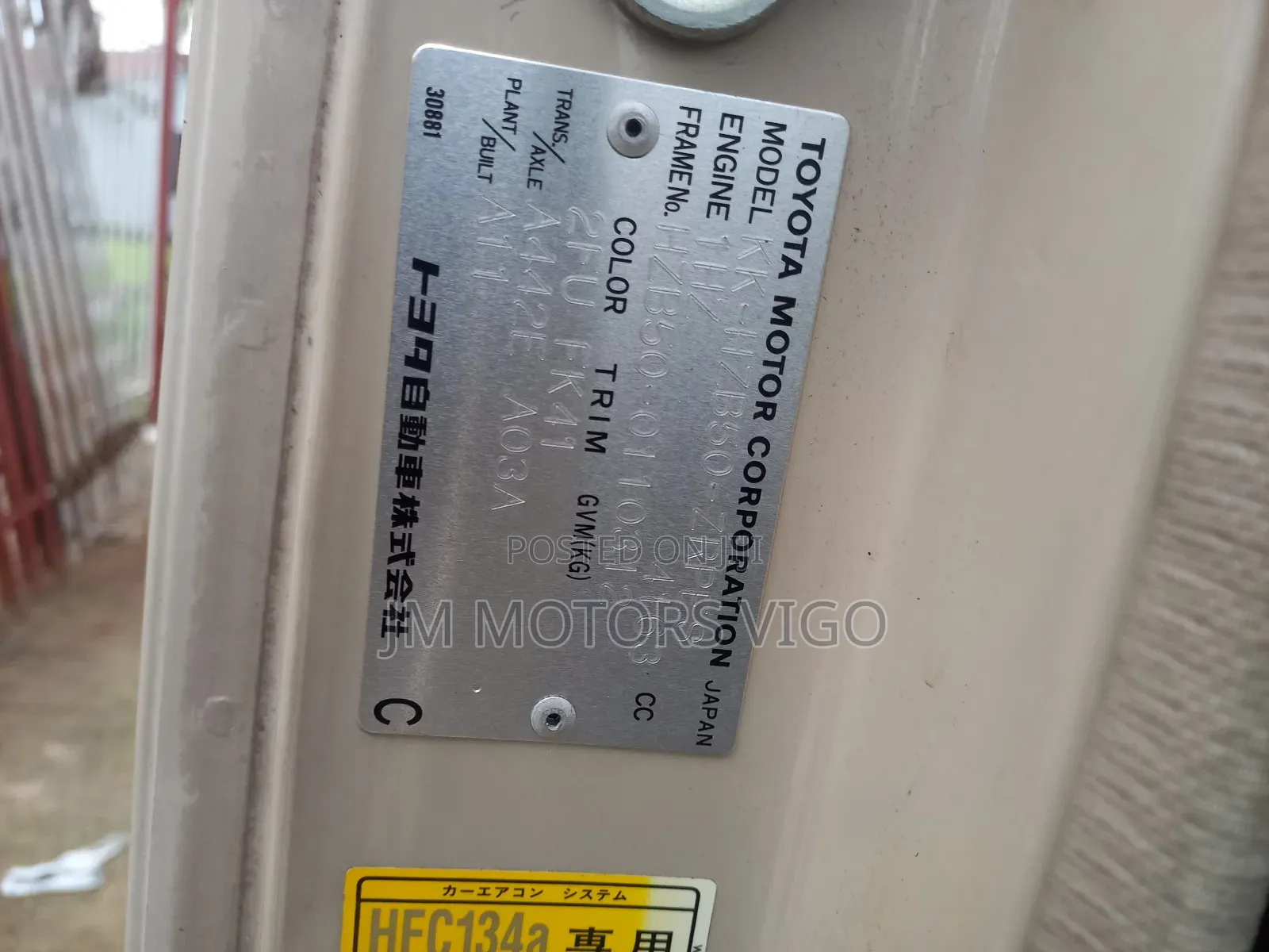 Toyota Coaster 2000 Beige