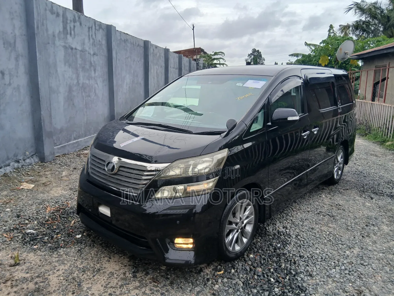 Toyota Vellfire 2010 Black