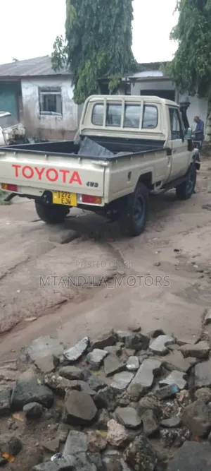 Toyota Land Cruiser HDJ 100 4.2 D 1998 Beige