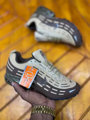 Men's Sneakers Nike Brown