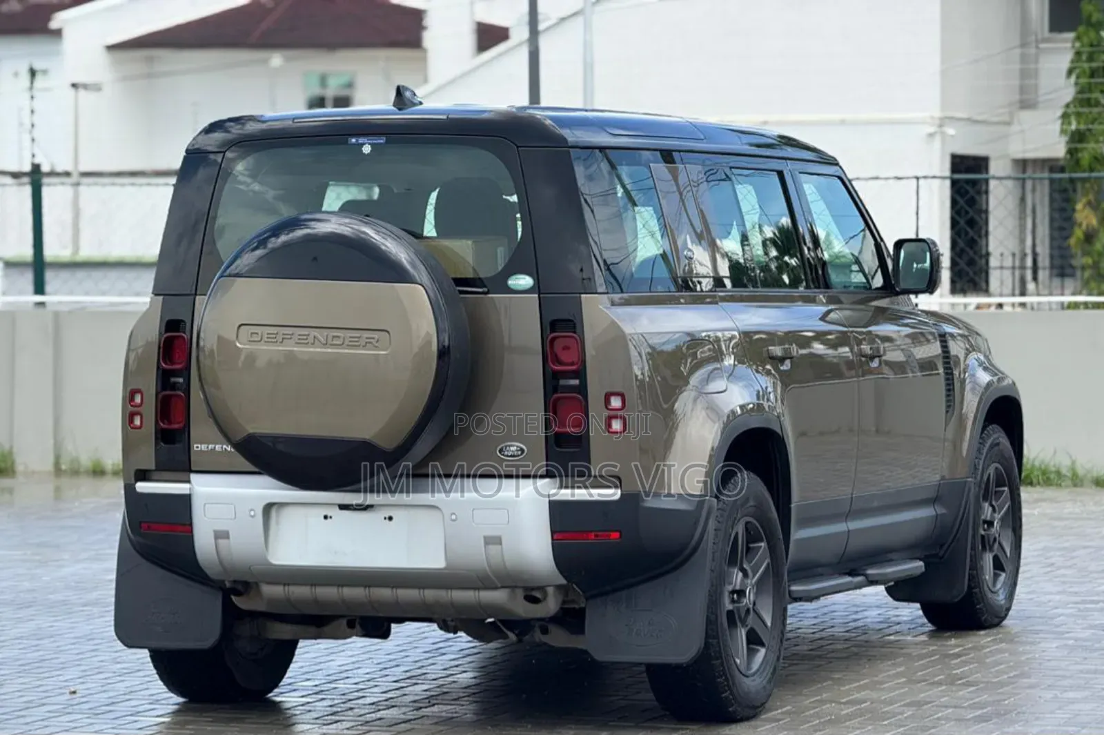 Land Rover Defender 2021 Brown