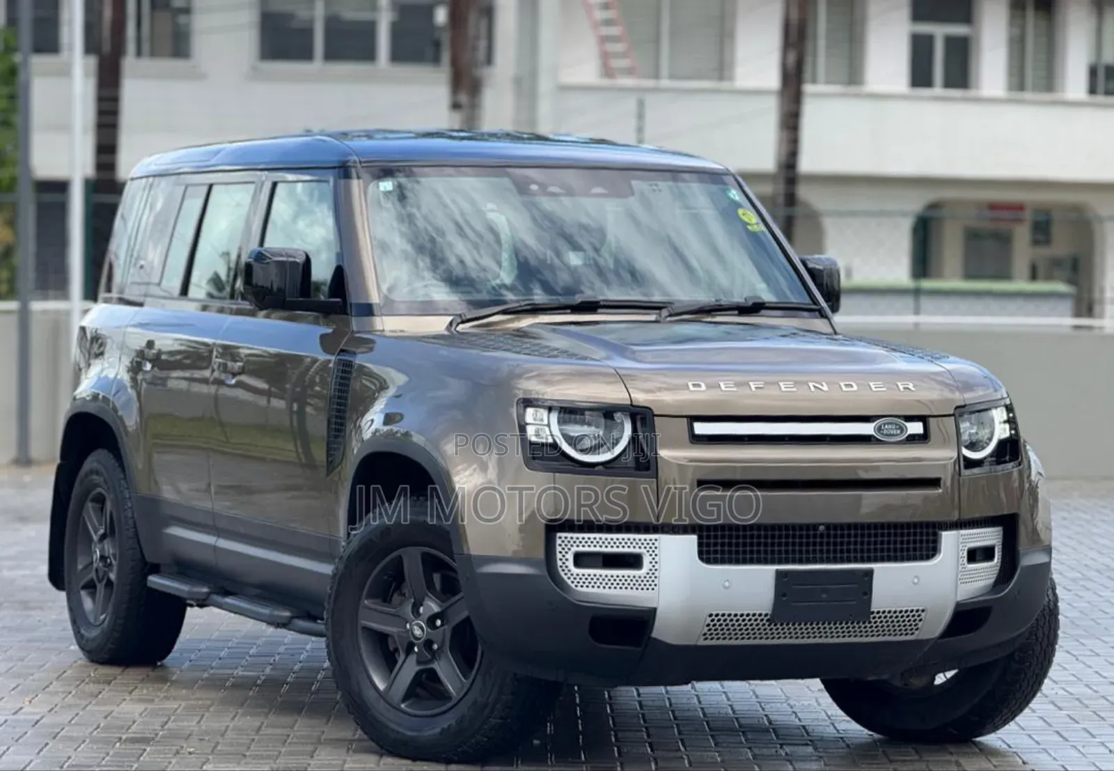 Land Rover Defender 2021 Brown