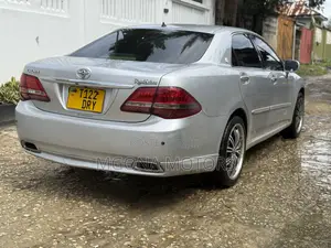 Toyota Crown 2009 Silver