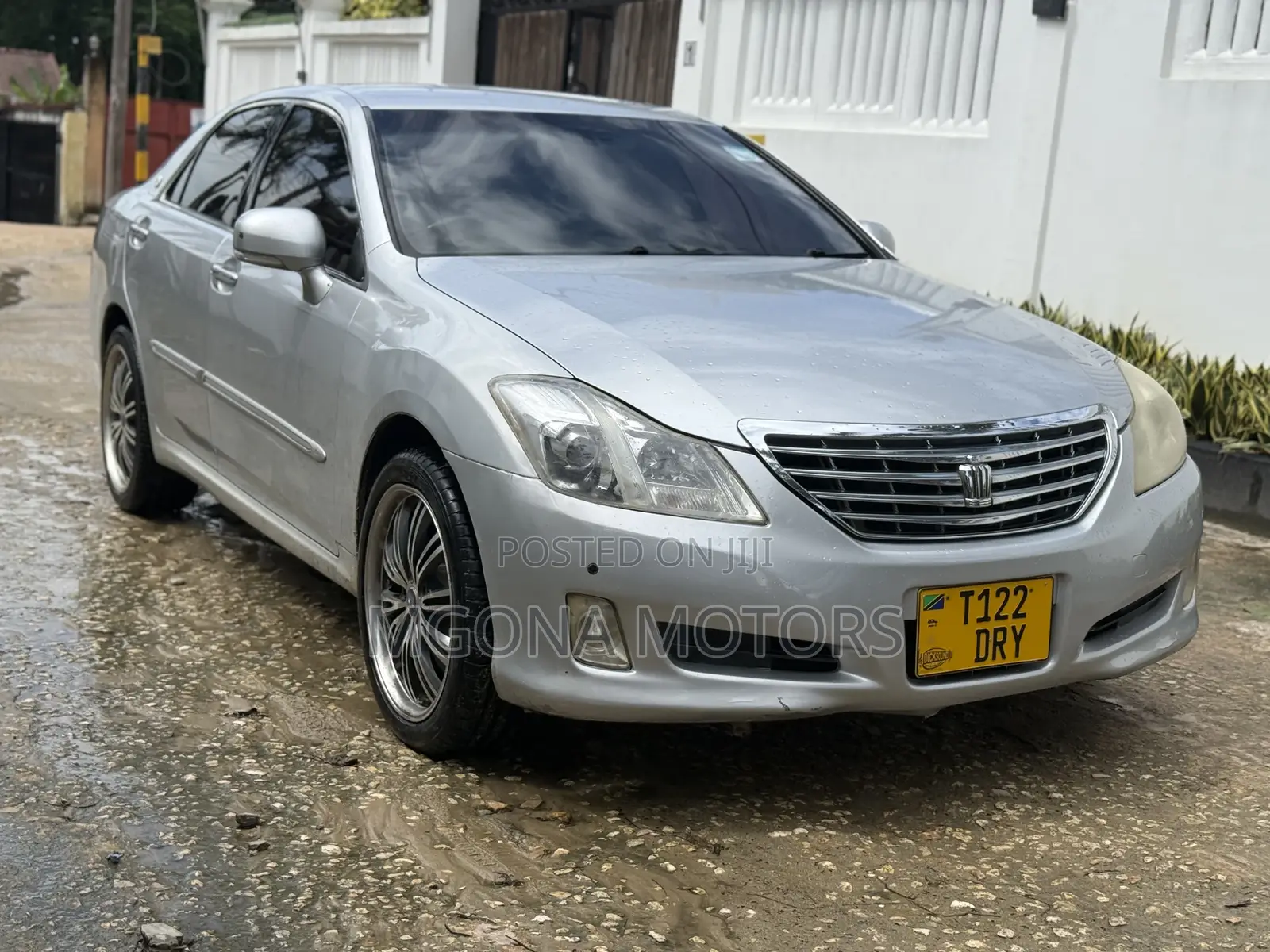 Toyota Crown 2009 Silver
