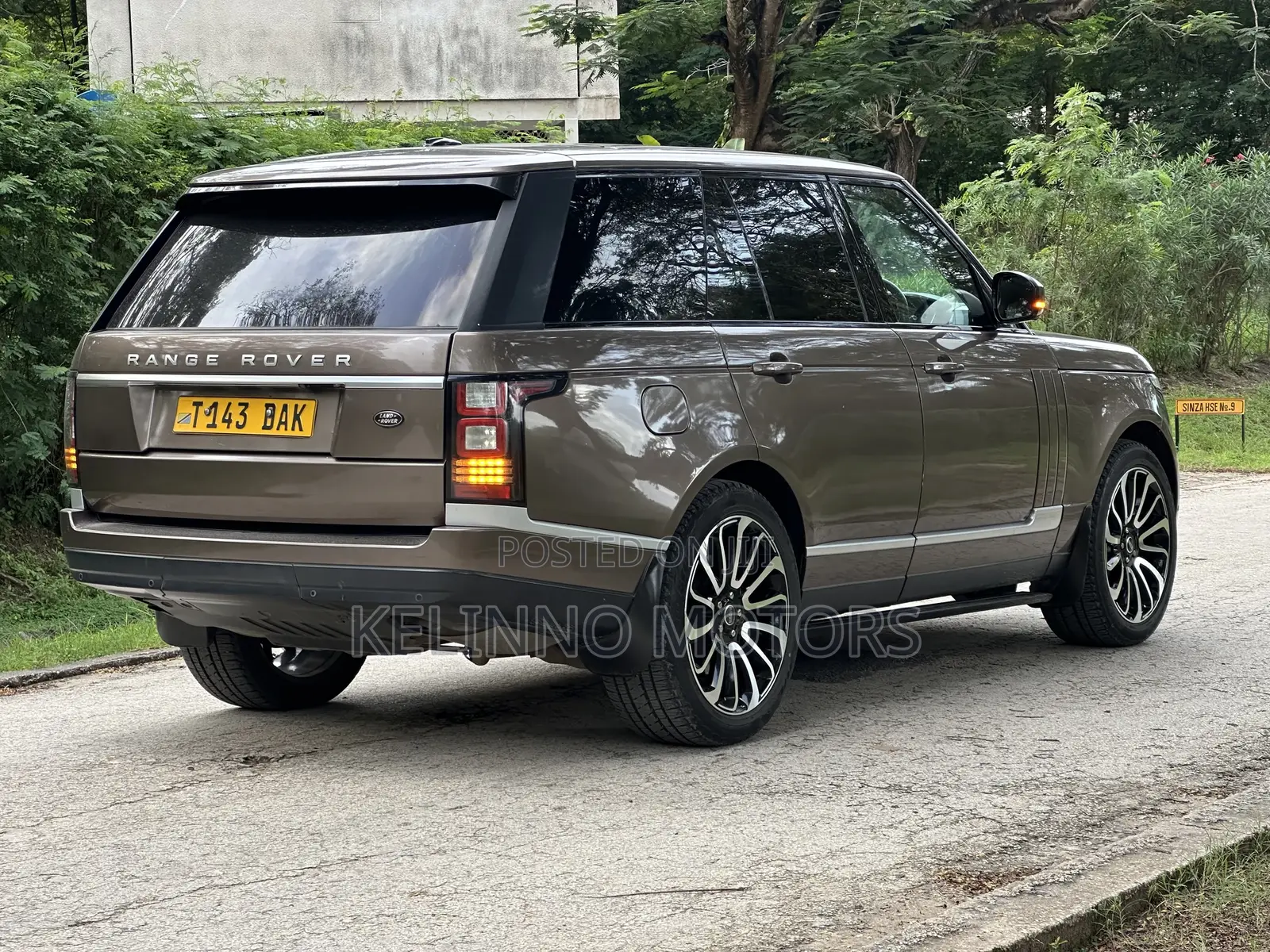 Land Rover Range Rover Vogue 2013 Beige