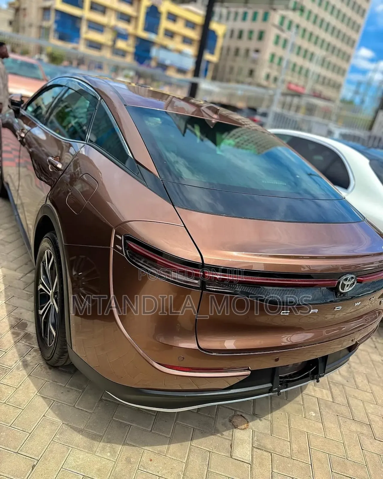 Toyota Crown Platinum AWD 2024 Beige