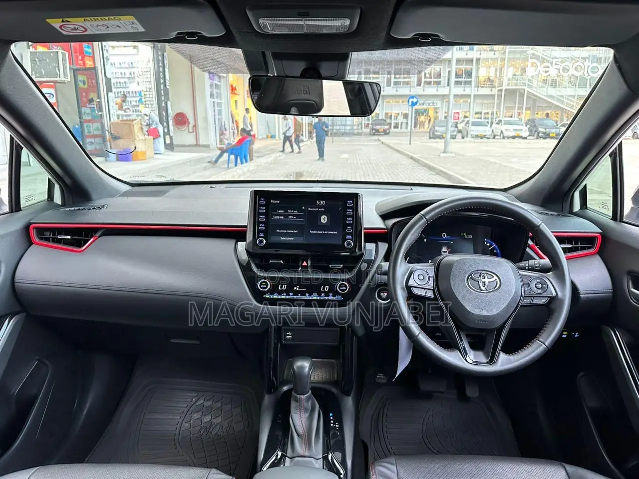 Toyota Corolla Cross Hybrid 2024 White